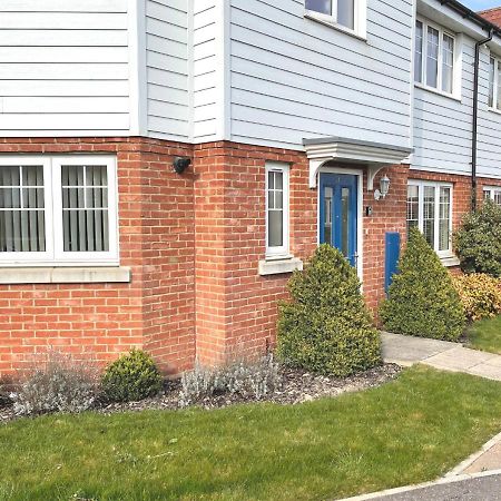 Ashford Holiday Home Sleeps 6 Free Parking Wifi 韦尔斯布罗斯 外观 照片