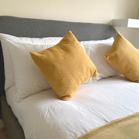 Ashford Holiday Home Sleeps 6 Free Parking Wifi 韦尔斯布罗斯 外观 照片