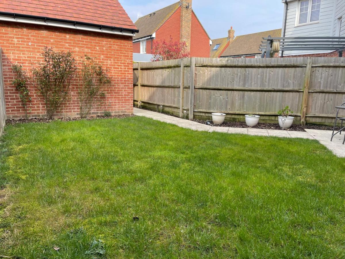 Ashford Holiday Home Sleeps 6 Free Parking Wifi 韦尔斯布罗斯 外观 照片