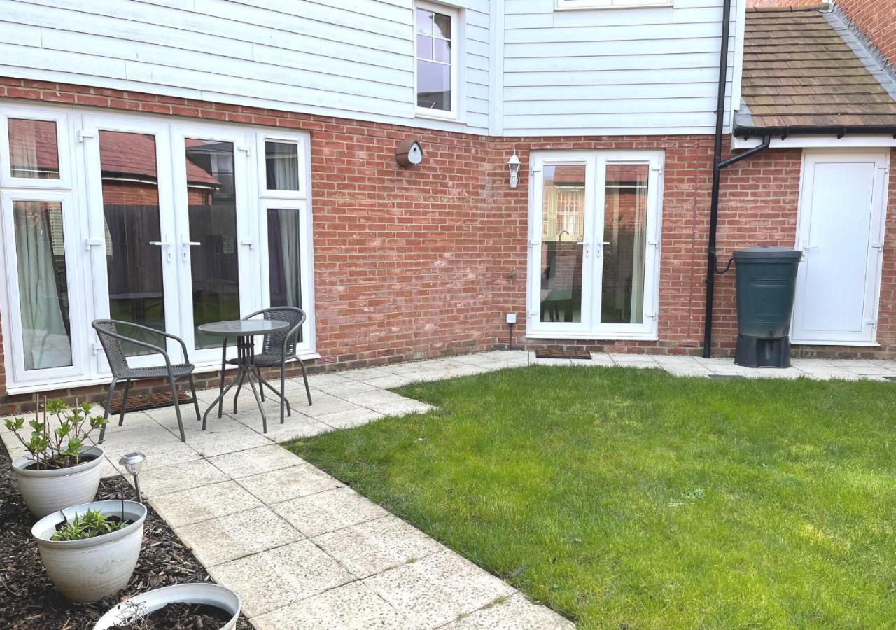 Ashford Holiday Home Sleeps 6 Free Parking Wifi 韦尔斯布罗斯 外观 照片