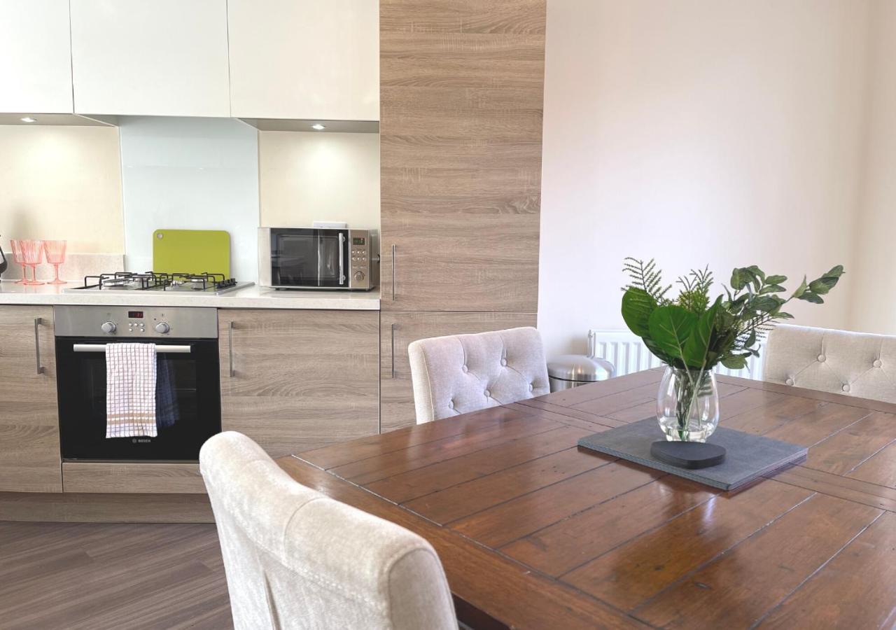 Ashford Holiday Home Sleeps 6 Free Parking Wifi 韦尔斯布罗斯 外观 照片