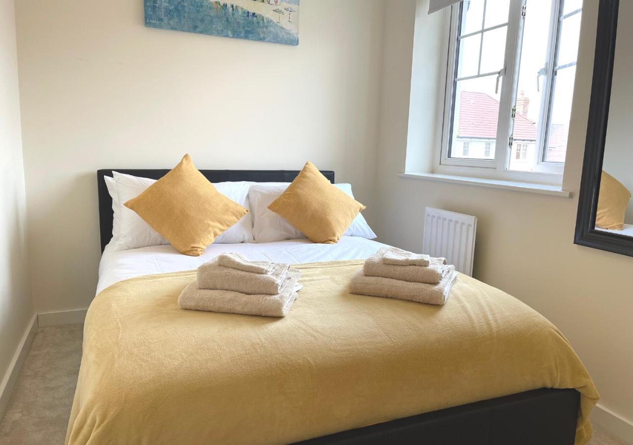 Ashford Holiday Home Sleeps 6 Free Parking Wifi 韦尔斯布罗斯 外观 照片
