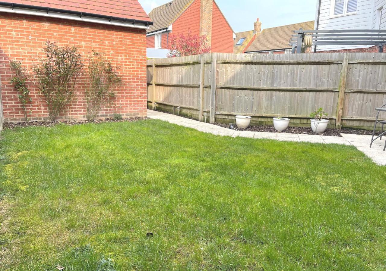 Ashford Holiday Home Sleeps 6 Free Parking Wifi 韦尔斯布罗斯 外观 照片