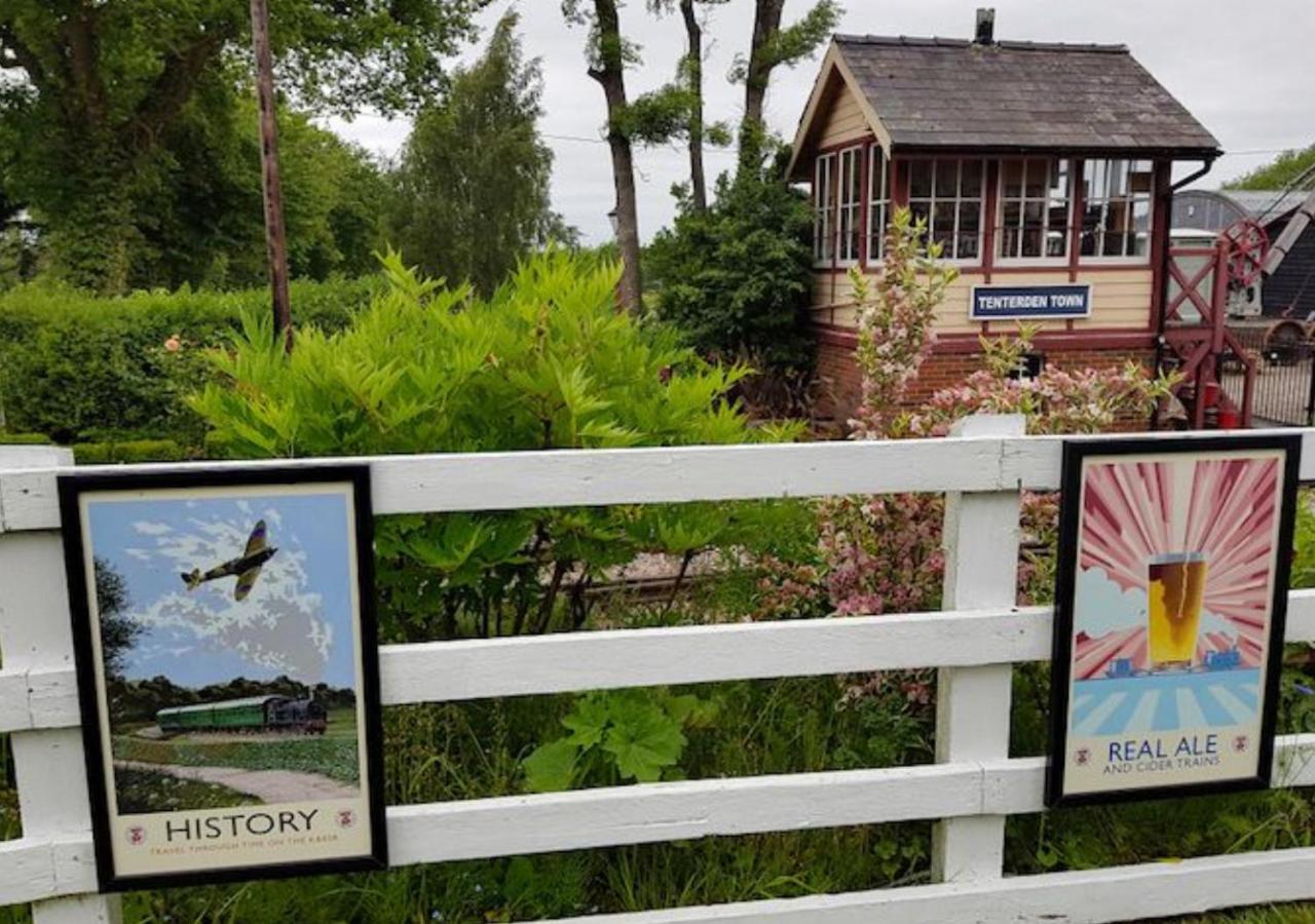 Ashford Holiday Home Sleeps 6 Free Parking Wifi 韦尔斯布罗斯 外观 照片